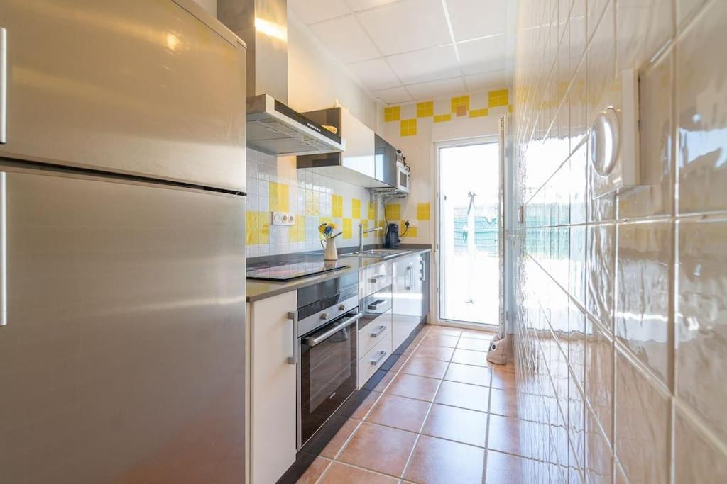 הוילה קמפואמור Magnifico Adosado Con Piscina Y Barbacoa מראה חיצוני תמונה