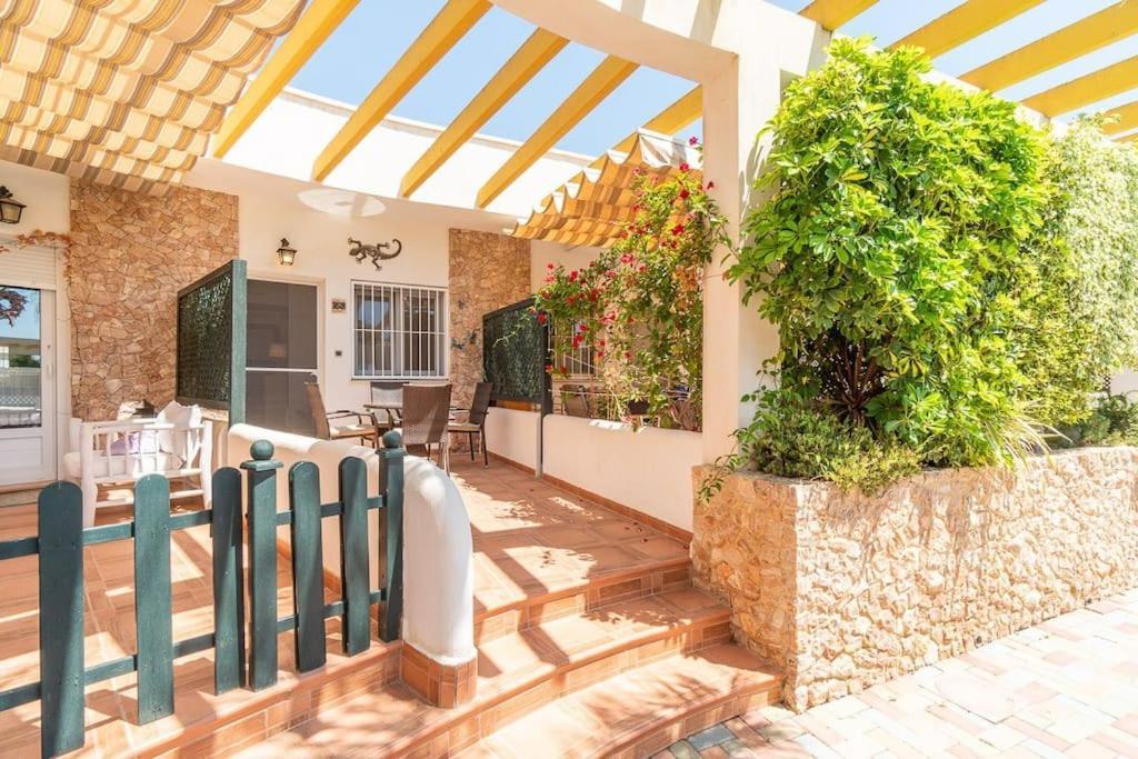 הוילה קמפואמור Magnifico Adosado Con Piscina Y Barbacoa מראה חיצוני תמונה