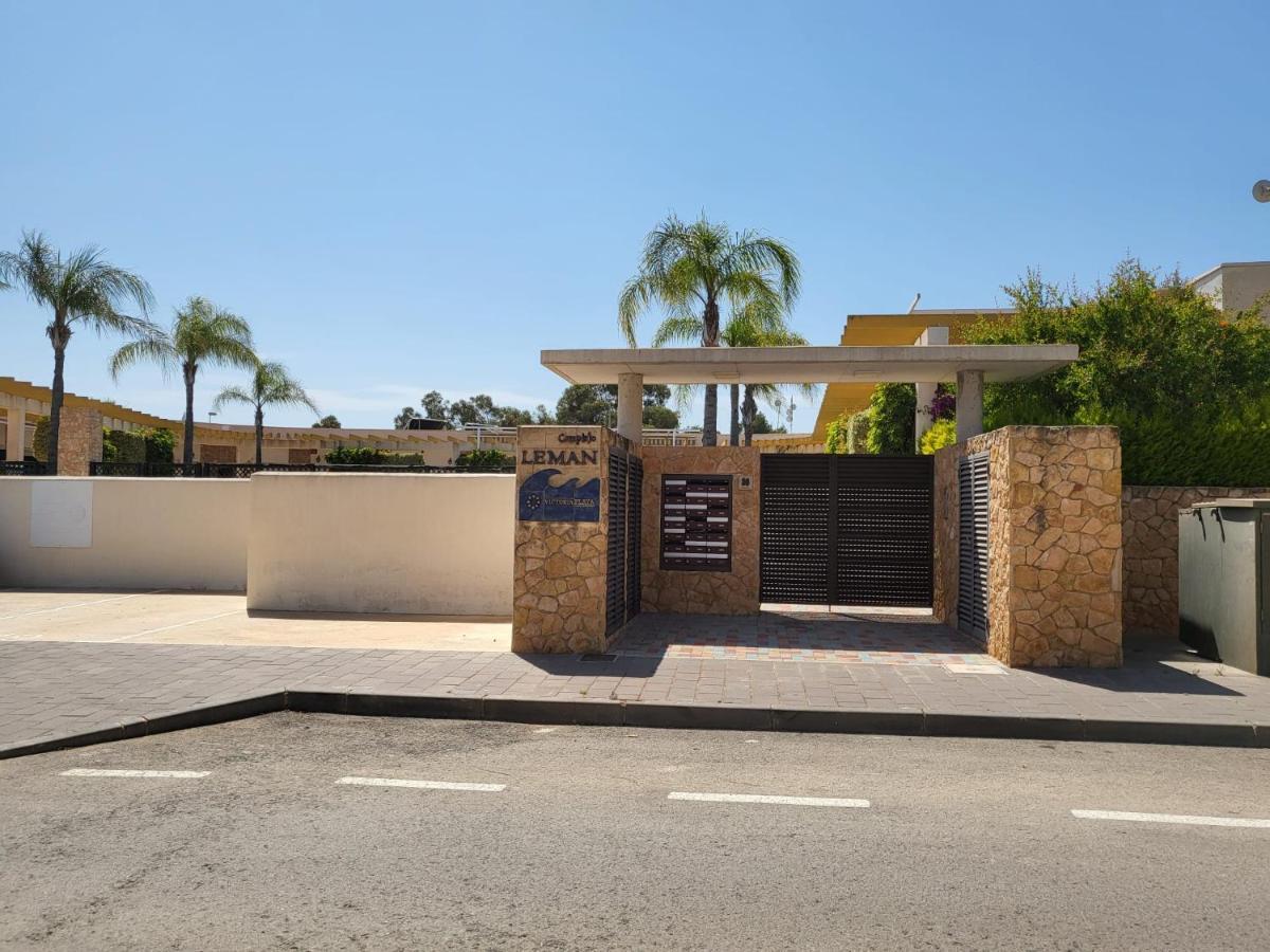 הוילה קמפואמור Magnifico Adosado Con Piscina Y Barbacoa מראה חיצוני תמונה