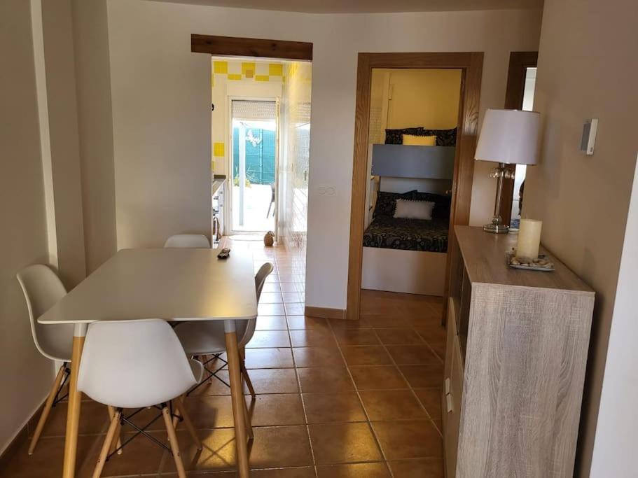 הוילה קמפואמור Magnifico Adosado Con Piscina Y Barbacoa מראה חיצוני תמונה
