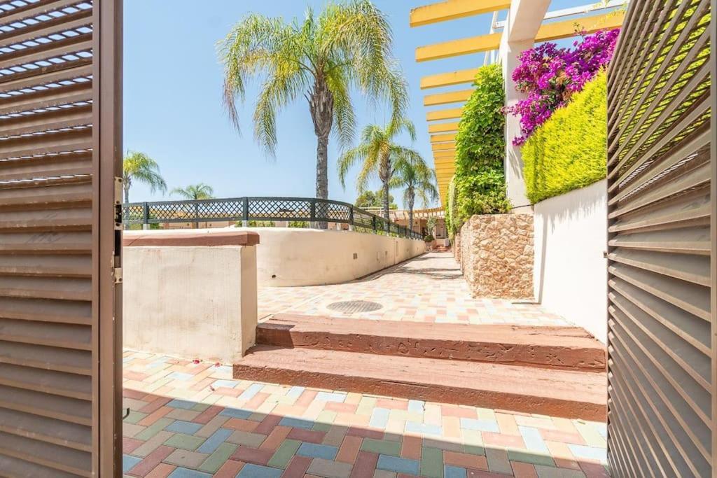 הוילה קמפואמור Magnifico Adosado Con Piscina Y Barbacoa מראה חיצוני תמונה